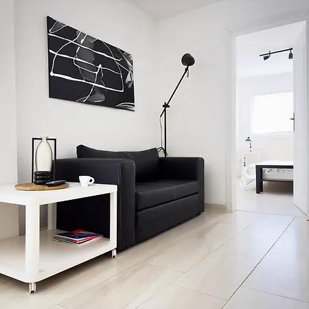 Apartment студио черно и бяло Sandanski